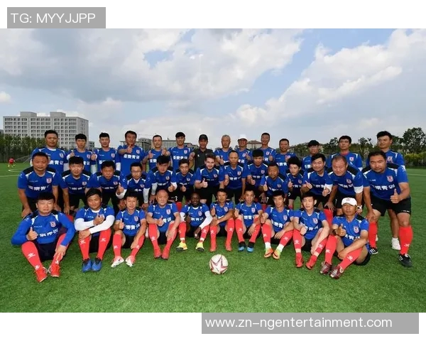 高考足球热潮下的青春梦想与拼搏精神探讨